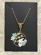 Vintage Floral Bunny Gold