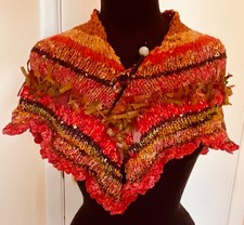 Lucci Yarns Shawlette Hand
