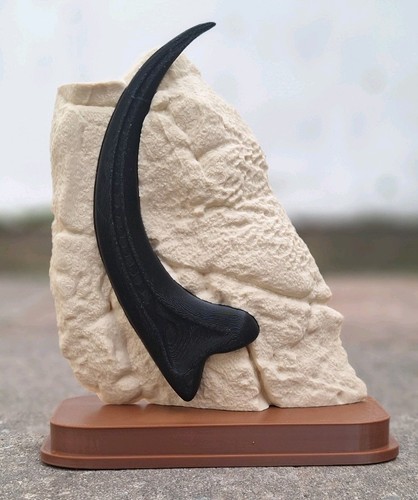 Printed velociraptor claw - velociraptor,