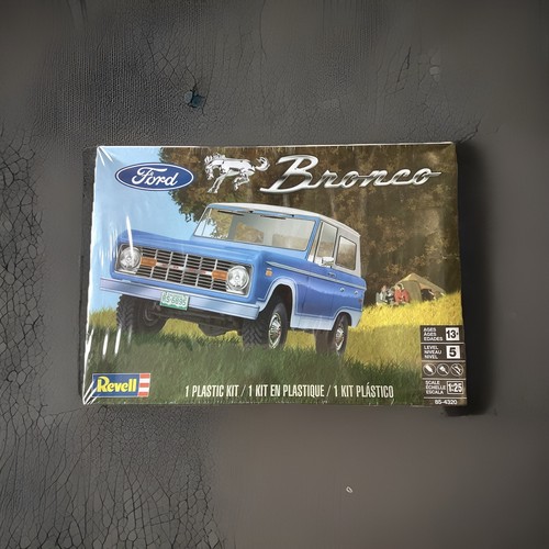 Revell ford bronco - 1:25,