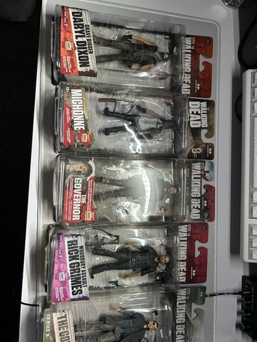 Mcfarlane the walking - walking, dead
