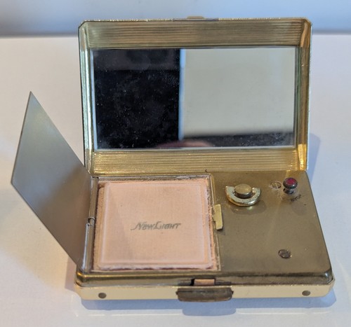 Vintage 1950s clover compact - vintage,
