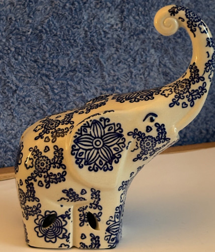 Blue white ceramic elephant - blue,