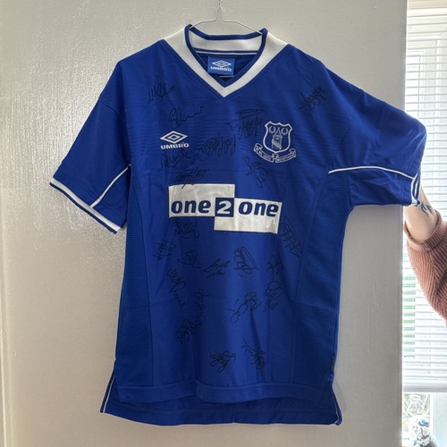 Everton umbro signed shirt - everton,
