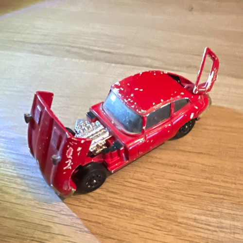 Corgi toys jaguar type - toys,