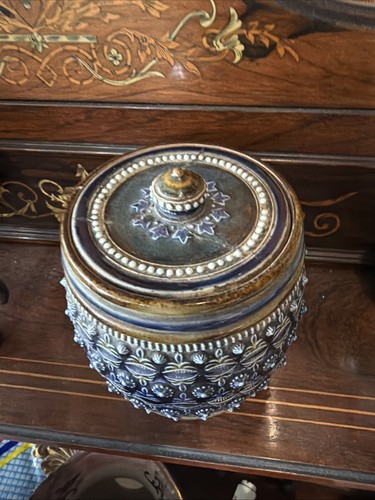Small doulton stoneware jar - doulton,