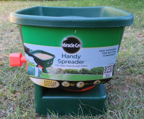 Miracle grow handy spreader - miracle,