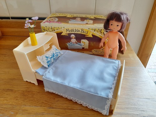 Pedigree matilda bed doll - bed, doll's