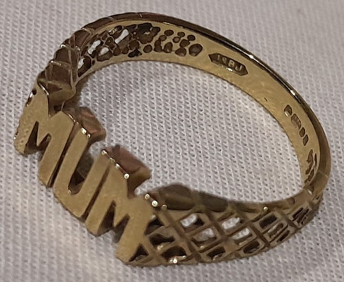 9ct yellow gold - **9ct, 'mum'