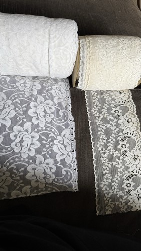 Rolls vintage lace - of,