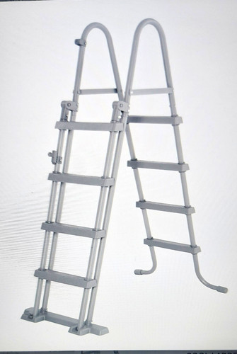 Above ground pool - ground, ladder