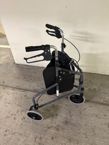 Aluminium three wheeled walker - aluminium,