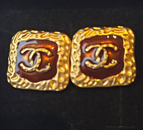 Chanel gold tone - chanel,