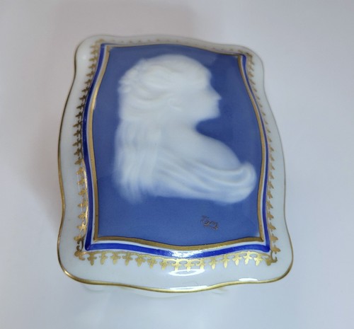 Limoges pate sur box - pate, lady