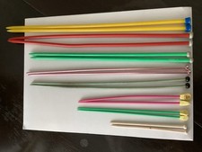 8 Pairs Vintage Knitting Needles Plastic and Metal Mixed Sizes See Photos