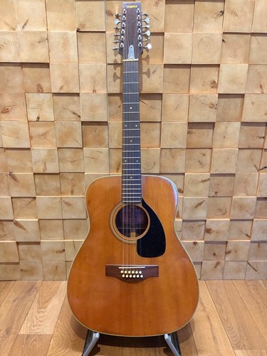 Yamaha 230 string red - 12,