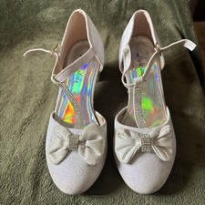 Girls' White First Holy