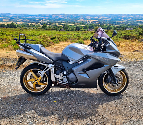 Honda vfr800 vtec 2010 - honda,