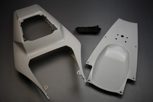 Upainted rear tail - upainted,