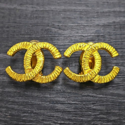 Chanel gold plated logos - gold,