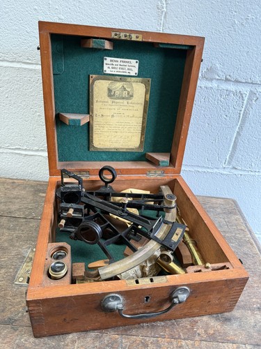 Old ships sextant benn - old,
