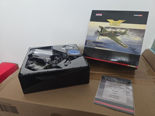 Corgi aviation aa37104 51b - corgi, p-51b