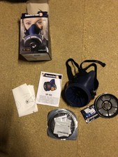 Sundstrom - SR100 Adjustable Silicone Half Mask - MEDIUM/LAGE - MASK