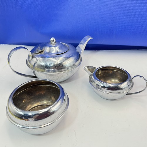 Tea pot with jug - tea, bowl