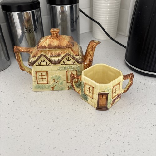 Vintage keele street pottery - vintage,