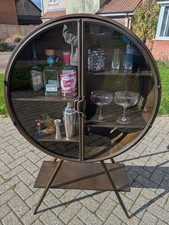 Industrial Round Drinks