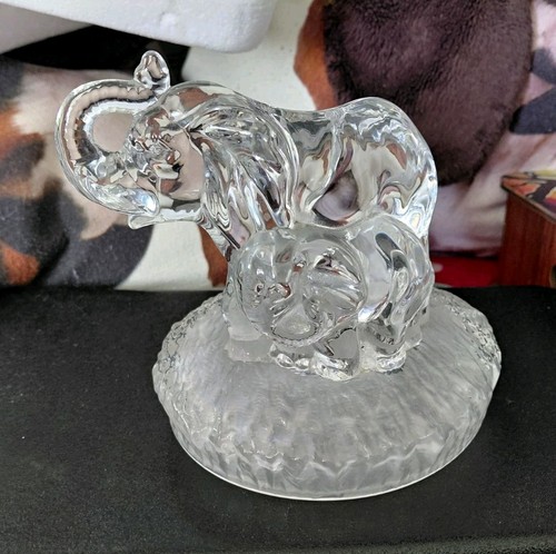 Clear glass crystal elephant - glass/crystal,