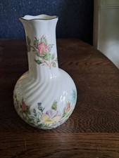 Pretty Ainsley Wild Tudor Bone