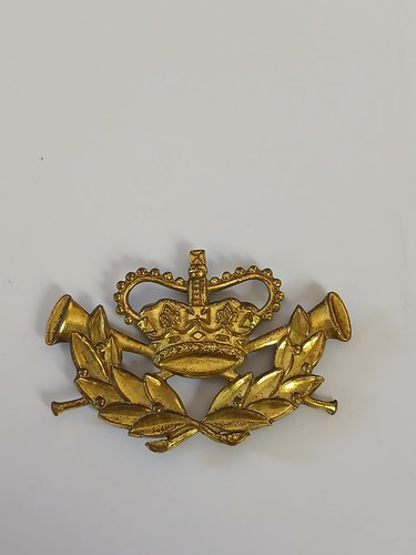 General post office cap badge - post,