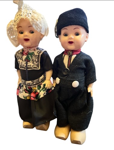 Pair dutch vintage dolls - of,