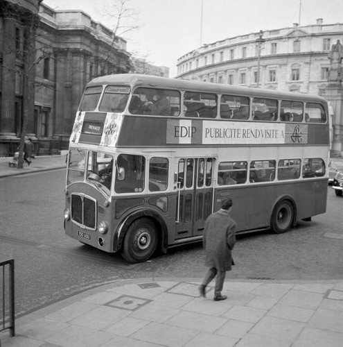 French double decker bus