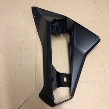 TRIUMPH TIGER SPORT 660 RIGHT HAND RADIATOR INFILL MOULDING T2310645