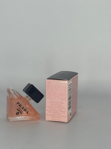 Prada paradoxe and - paradoxe,
