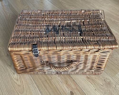 Vintage m wicker hamper - m,