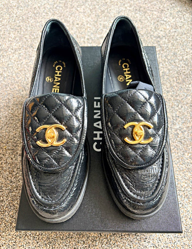 Chanel iconic blackquilted - chanel,