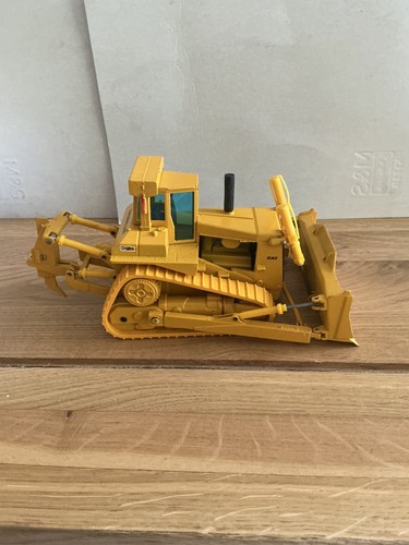 Cat d10 bulldozer tractor - cat,