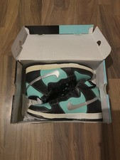 Nike SB Dunk Low Tiffany