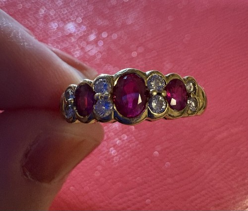 18ct yellow gold ring - , size