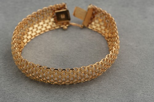 Solid 9ct gold italian - gold, mesh