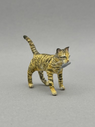 Artisan sue veeder cat - sue,