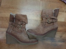 Celtic light brown suede - &,