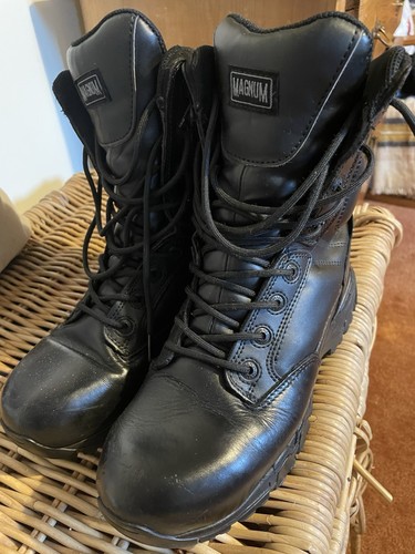 Magnum work boots - 7, black