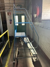 MOBILE SAFETY LADDERS
