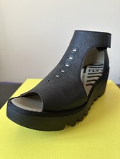 Fly Leather Sandals Women’s