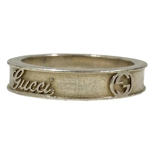 Gucci interlocking script - gucci,