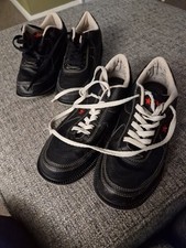 2 XRed Star Bowling Shoes